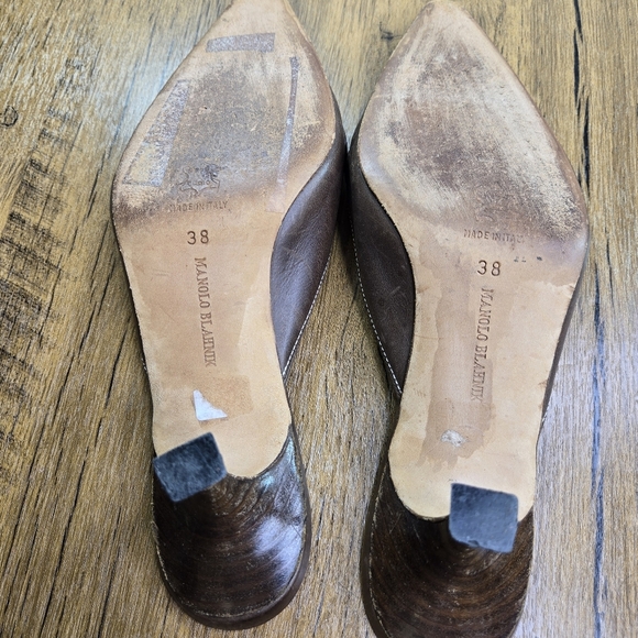 Manolo Blahnik Brown Leather Pointed Toe Kitten Heels - Picture 4 of 13